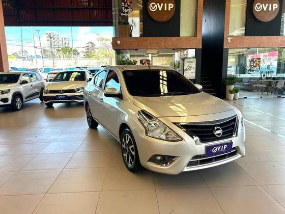 NISSAN VERSA 1.6 16V FLEXSTART SL 4P XTRONIC NISSAN VERSA 1.6 16V FLEXSTART SL 4P XTRONIC